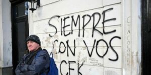 La Fiscalía ya no pide que Cristina Fernández cumpla pena en prisión, pero sí en otro domicilio