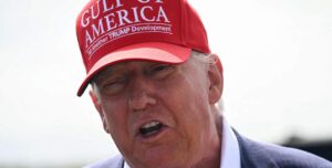 Trump anuncia un arancel del 35% a las importaciones de Canadá