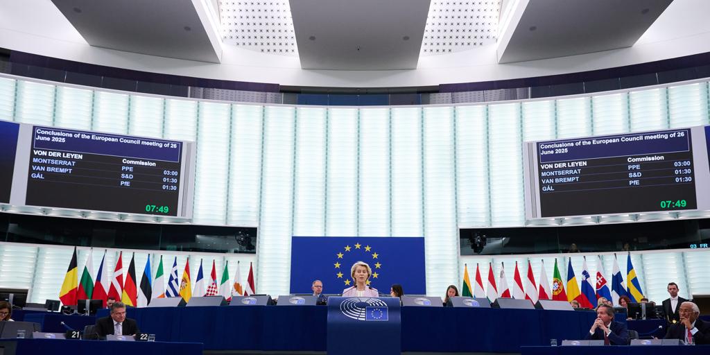 Von der Leyen supera la moción de censura de la ultraderecha con apoyo de PPE, socialistas y liberales