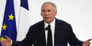 Comienza la batalla por la amenazada superviviencia del Gobierno de Francia