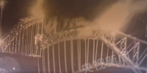 Doce muertos y cuatro desaparecidos tras el derrumbe parcial de un puente en China