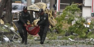 Dos atentados brutales en menos de 24 horas entierran la 'Paz total' de Petro