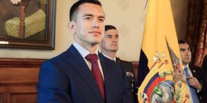 Los ecuatorianos votarán en referendum si los jueces del Constitucional pueden ser objeto de un juicio político