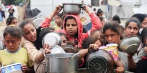 Más de 100 ONG denuncian un bloqueo de ayuda humanitaria en una Gaza sin comida ni hospitales