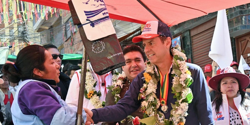 Medina y Quiroga, favoritos en las presidenciales de Bolivia para apear del poder al izquierdismo