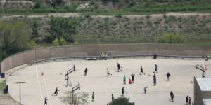Una jueza bloquea la deportación de un grupo de menores no acompañados de Guatemala por la Administración Trump