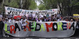 Buenos Aires se echa a la calle en protesta por el asesinato y descuartizamiento de tres jóvenes