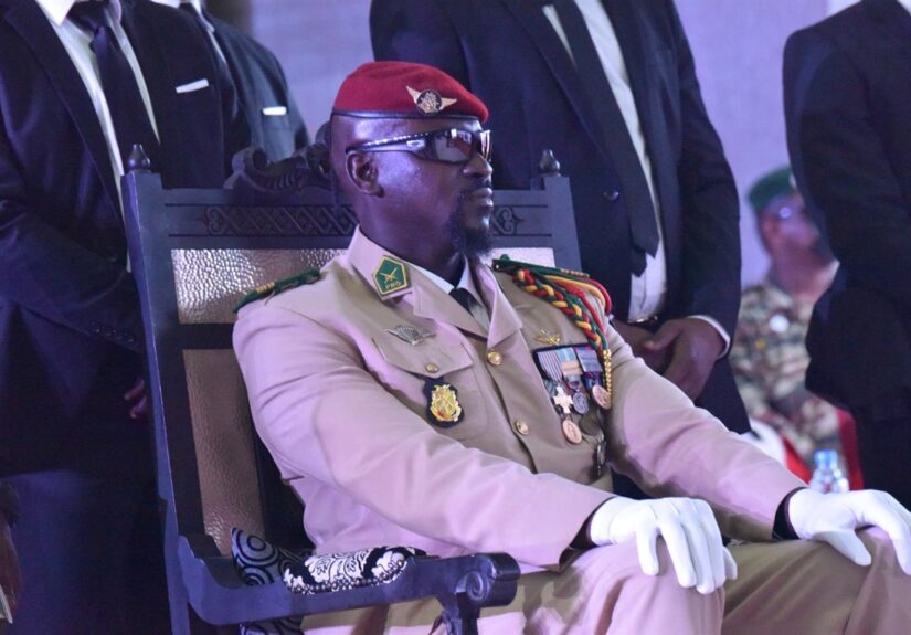 Guinea acude a las urnas para un referéndum constitucional en medio del llamamiento opositor al boicot