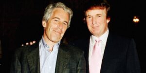 La Casa Blanca insiste en que Trump no escribió ni firmó la carta obscena a Epstein