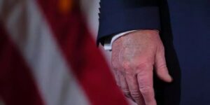 Trump agita los rumores antes de un inesperado anuncio