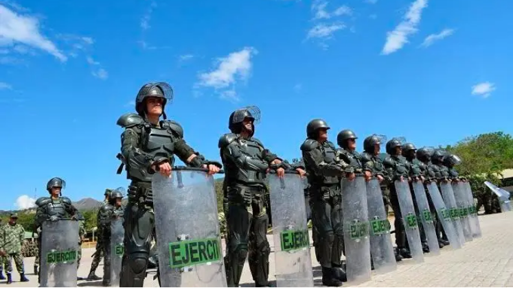 ¿Por qué el Ejército no hace uso de sus pelotones antidisturbios para enfrentar las asonadas?