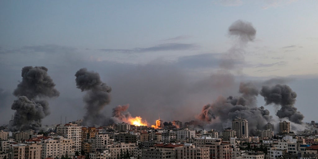 Israel lanza nuevos ataques en Gaza en medio de las negociaciones de alto el fuego