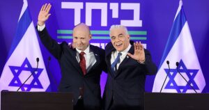 Bennett y Lapid resucitan la alianza anti Netanyahu para ganar las elecciones en Israel