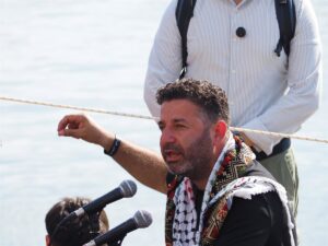 Abogados de los activistas de la flotilla afirman que Israel pedirá prorrogar seis días su detención