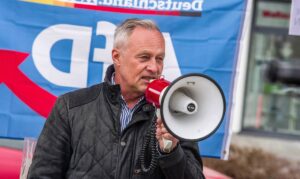 AfD aventaja en 7 puntos a la CDU/CSU en la última encuesta en Alemania