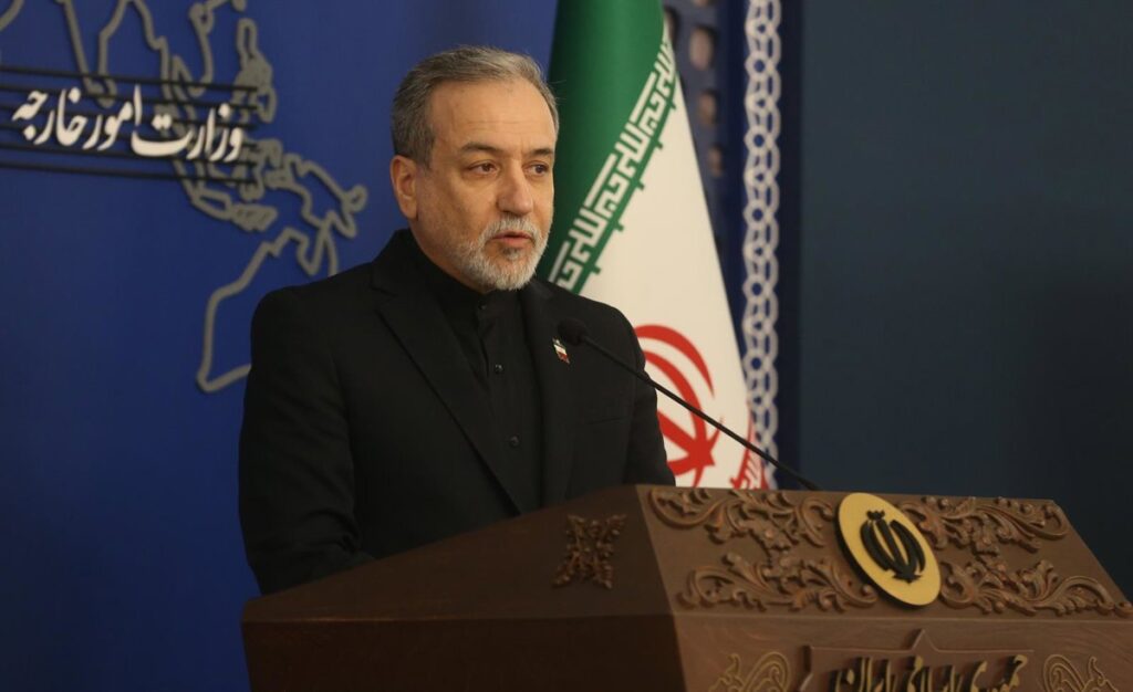 Araqchi acusa a EEUU de presentar un "grave obstáculo" a la diplomacia con sus "contradicciones y excesos"