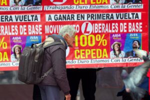 Colombia elige este domingo entre continuar con el modelo social de Petro o girar a la derecha