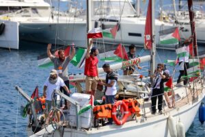 Cuatro de los españoles de la flotilla detenidos por Israel han necesitado atención médica, según Albares