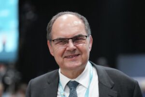 Dimite el Alto Representante para Bosnia y Herzegovina tras meses de encontronazos con las autoridades serbias