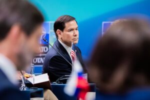 EEUU dice que la OTAN "debe ser beneficiosa para todos" los miembros ante la "decepción" de Trump con los aliados
