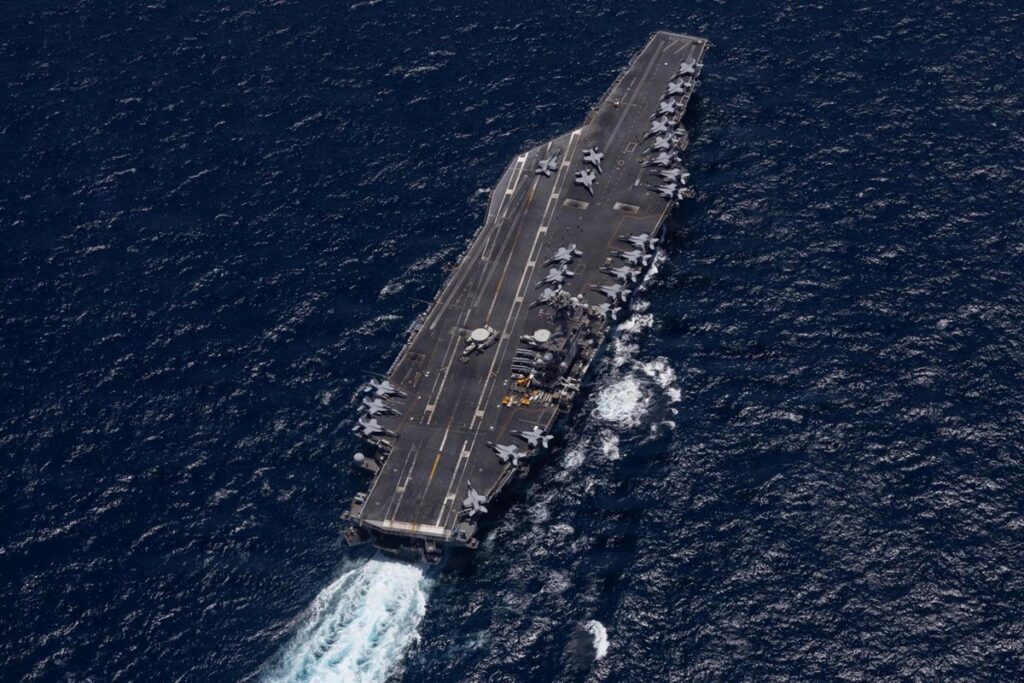 EEUU neutraliza un buque comercial en el golfo de Omán que ignoró el bloqueo naval tras repetidas advertencias