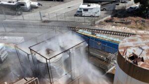 El sur de California entra en estado de emergencia por peligro de explosión en un vertido químico