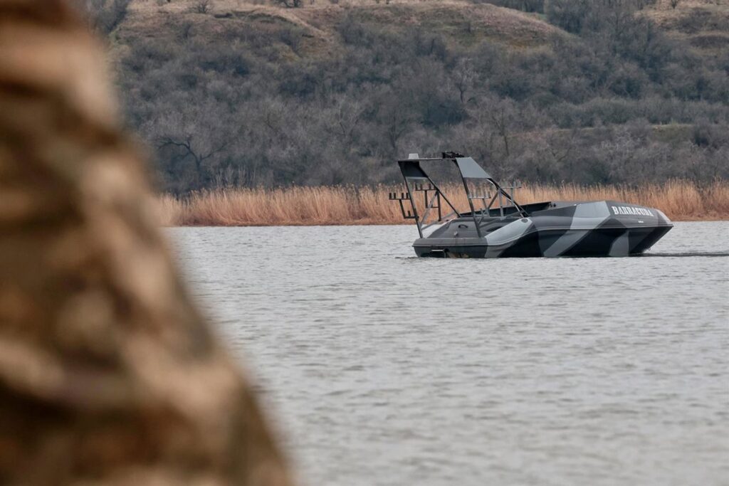 Fuerzas ucranianas atacan dos presuntos petroleros de la "flota fantasma" rusa en el mar Negro
