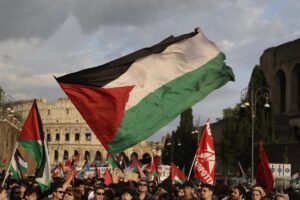 Grecia informa de que los activistas de la flotilla interceptados por Israel regresan a sus países de origen