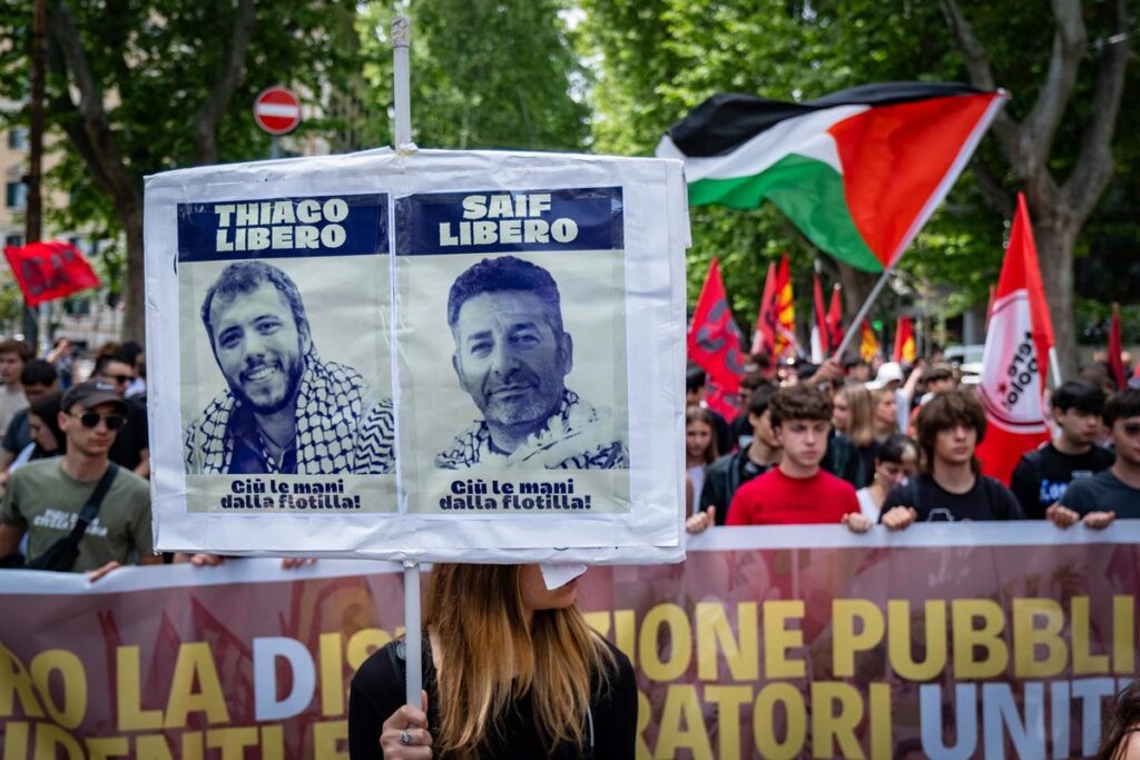 Israel deporta a los activistas de la flotilla detenidos en el país, incluido el español Saif Abukeshek