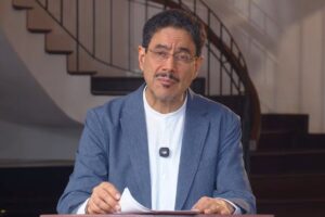 Iván Cepeda invita a Colombia a votar para "honrar la democracia"