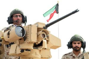 Kuwait acusa a Irán de un ataque con misiles y drones y alerta de "una peligrosa escalada" en la región