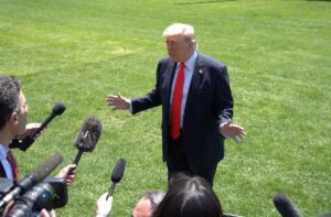 La Guardia Revolucionaria asegura que Trump está arrinconado entre "un mal acuerdo" y una invasión "imposible"