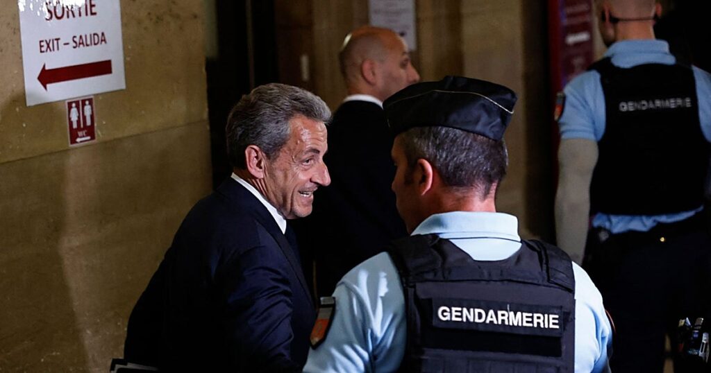 Los abogados de Sarkozy tachan la financiación libia «de novela grotesca» en el último día del juicio