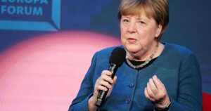 Merkel llama a Europa a hablar con Putin sobre la guerra de Ucrania