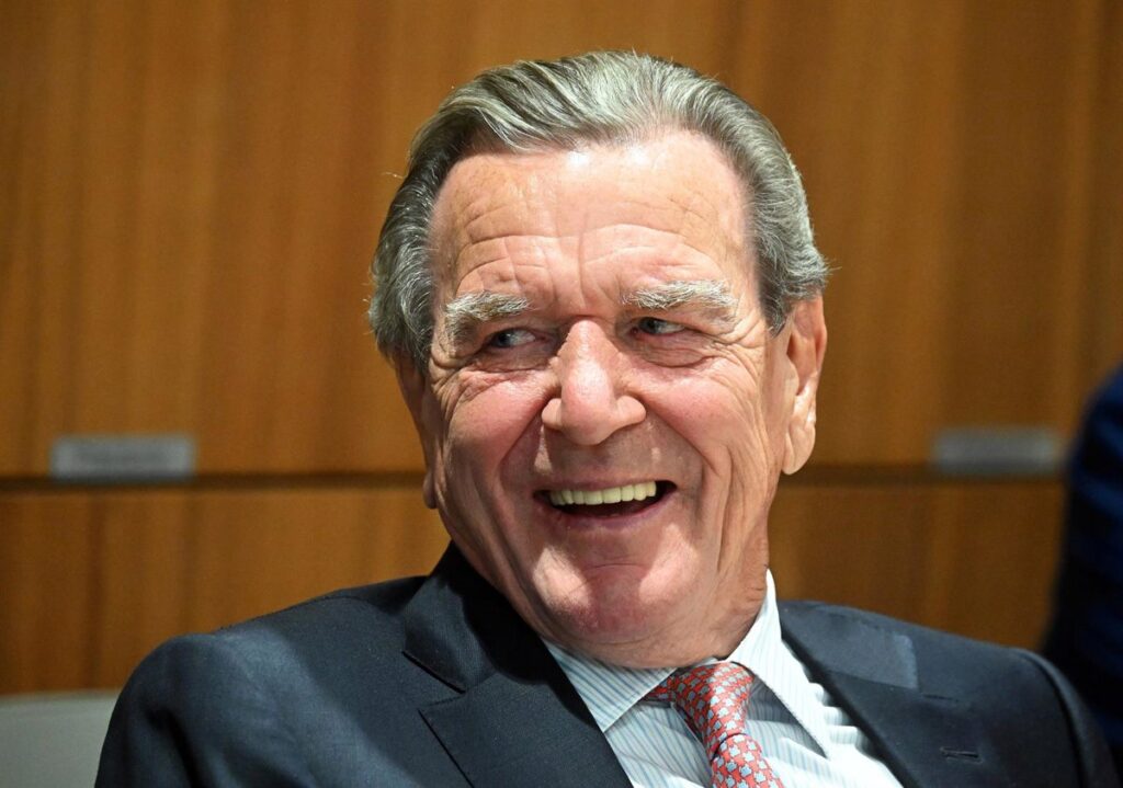 Putin propone al excanciller alemán Schroeder como mediador internacional sobre la guerra de Ucrania