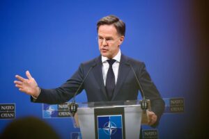 Rutte cree que los europeos "han captado el mensaje" de Trump tras retirar 5.000 soldados de Alemania