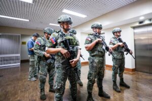 Tiroteo en el Senado de Filipinas mientras Dela Rosa se resiste a ser detenido