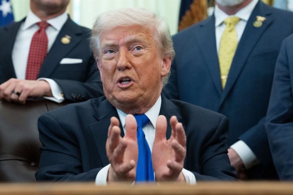 Trump apunta que EEUU podría tomar el control de Cuba "casi de inmediato"