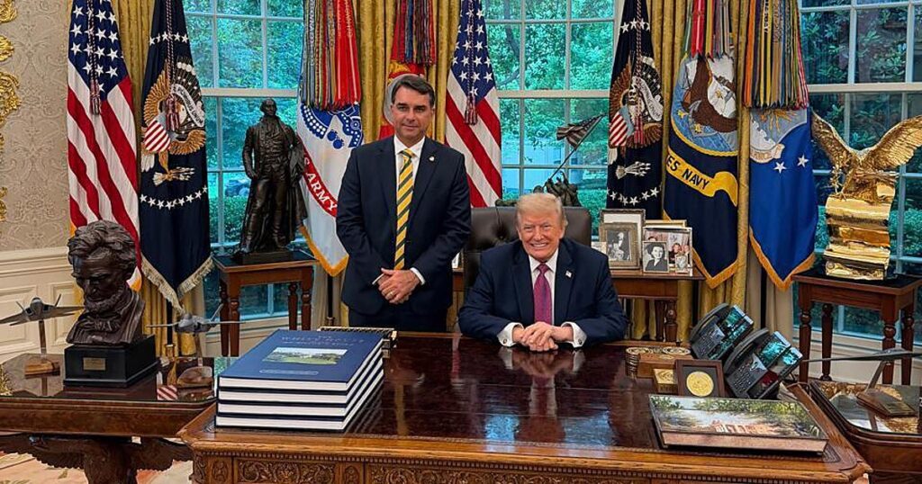 Trump ignora a Lula y declara terroristas a grupos criminales como el PCC y el CV por petición de Flávio Bolsonaro