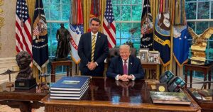 Trump ignora a Lula y declara terroristas a grupos criminales como el PCC y el CV por petición de Flávio Bolsonaro