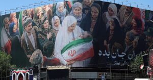¿Por qué Trump negocia una y otra vez treguas con Irán?