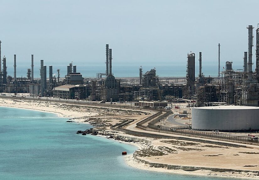 Al menos 14 muertos tras estrellarse un helicóptero de la petrolera Aramco en Arabia Saudí