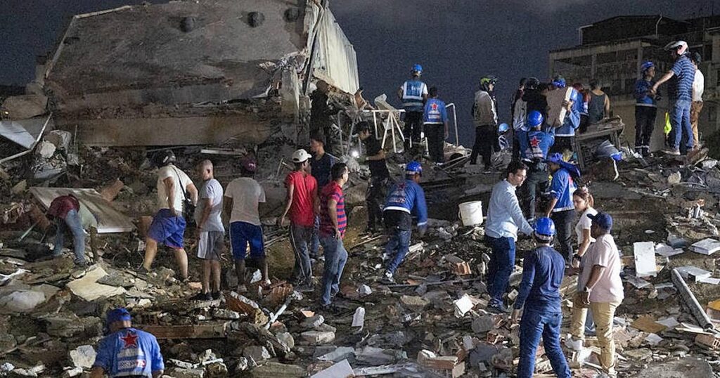 Dos potentes terremotos de 7,2 y 7,5 de magnitud golpean Venezuela y colapsan decenas de edificios