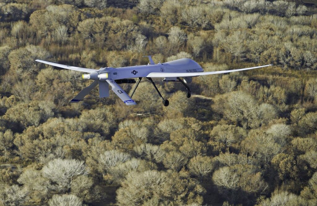 El Ejército de EEUU ataca instalaciones de drones de Irán tras el derribo de uno de sus drones