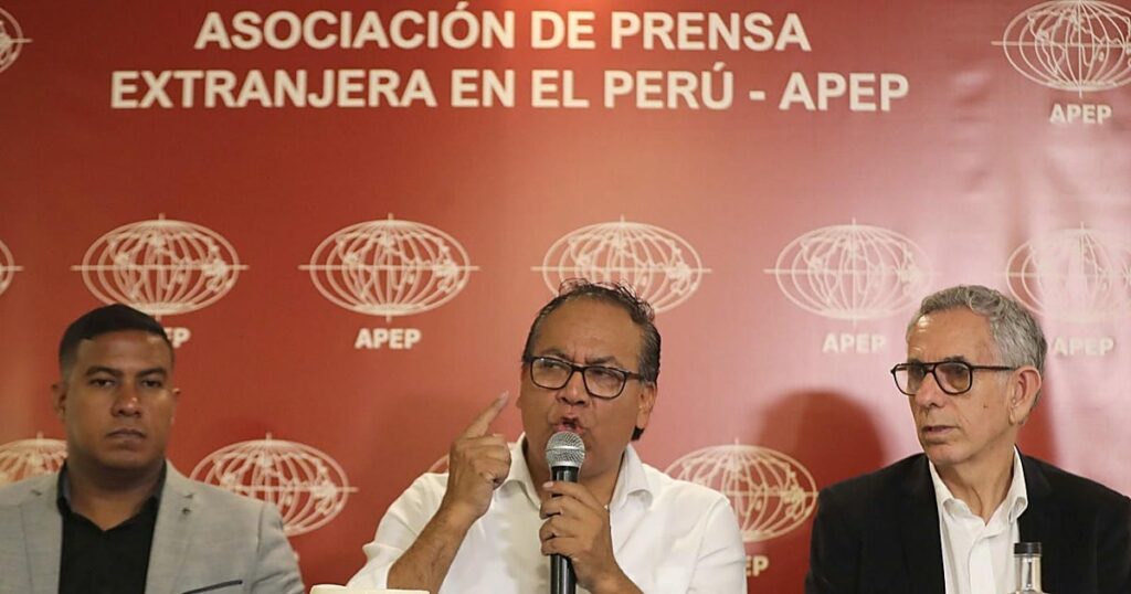 El candidato izquierdista de Perú promete reforzar las relaciones comerciales con España, China y EE.UU.