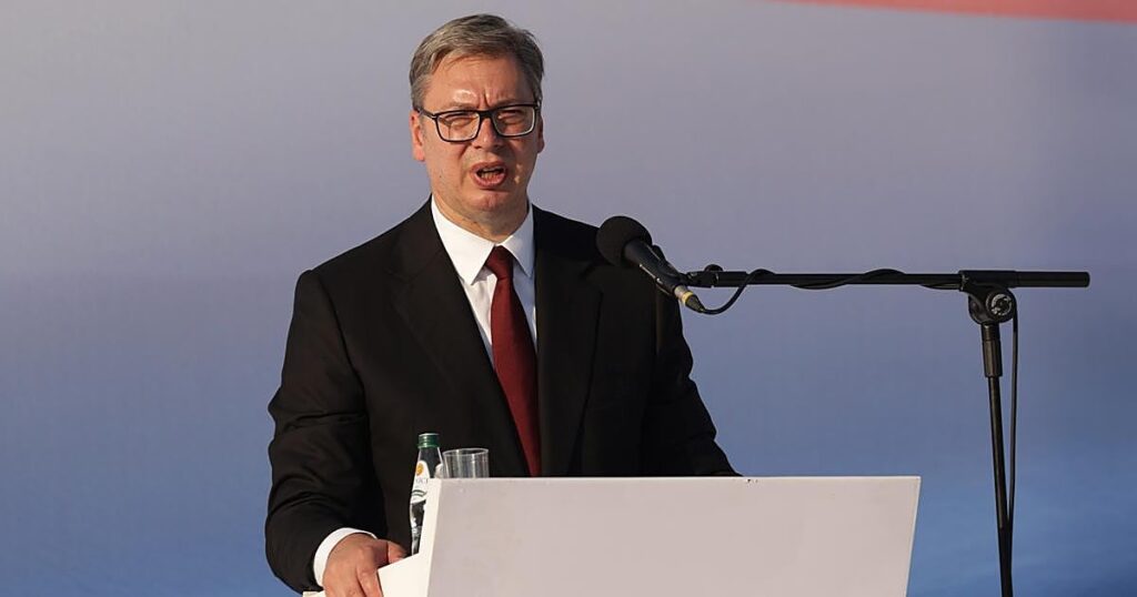 El presidente de Serbia anuncia que dimitirá «en unas pocas semanas» tras las protestas estudiantiles