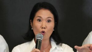 Fujimori mantiene ventaja de 1.400 votos sobre Sánchez en las presidenciales