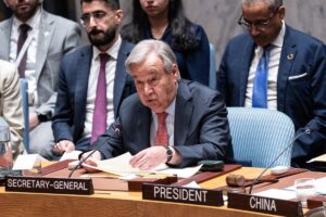 Guterres se muestra "profundamente alarmado" por la escalada de bombardeos de Israel contra Líbano