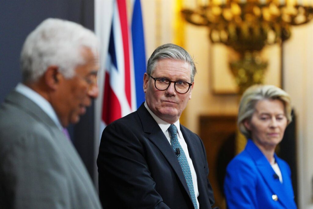 La UE y Reino Unido aplazan sin fecha la cumbre de julio por la dimisión de Starmer