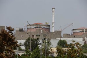 La gestora de la central nuclear de Zaporiyia denuncia "un ataque masivo" con drones de Ucrania